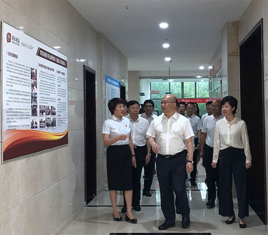 省委常委、组织部长王正谱莅临美乐公司调研